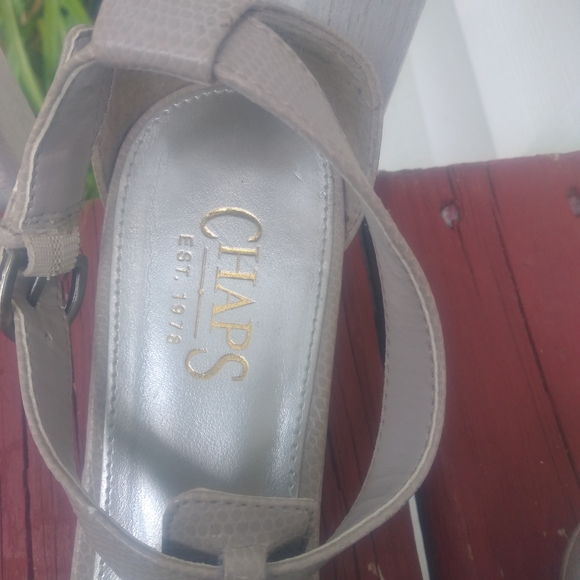 Shoes - Picture 2 of 2